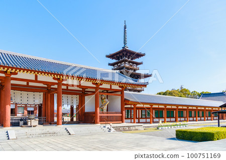 [Nara Prefecture] Nara City Yakushiji East Pagoda (photographed on March 20, 2023) 100751169