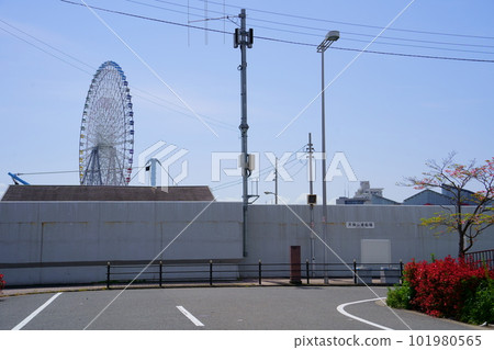 Tempozan Ferry Terminal (Sakurajima side) and Tempozan Giant Ferris Wheel (Konohana Ward, Osaka City) 101980565