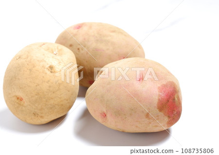 Fresh potatoes 108735806