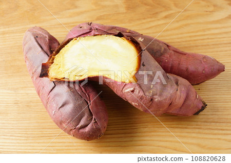 delicious baked sweet potato 108820628