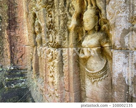 Ta Som, Tasaom, a small Buddhist temple in Angkor, Cambodia 108002135