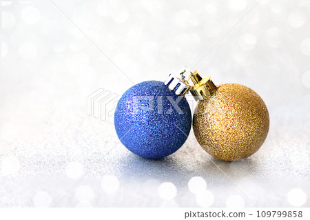 Christmas yellow and blue balls with copy space 109799858