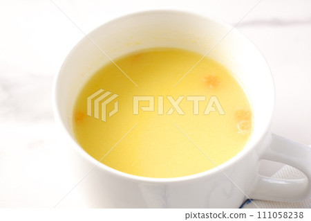 hot cream corn soup 111058238