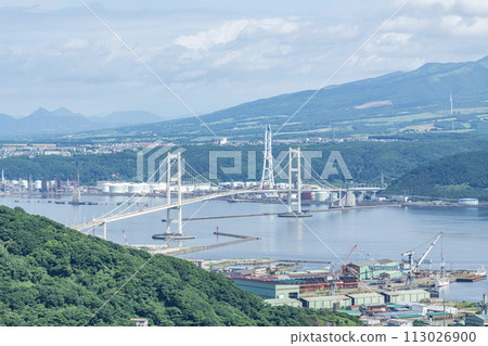 Muroran City, Hokkaido - Summer cityscape of Muroran seen from a hill (around Shiratori Bridge) 113026900