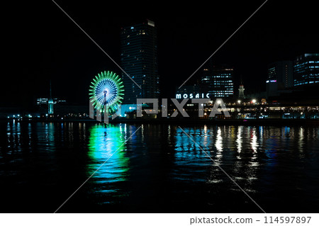 Night view of Kobe port 114597897