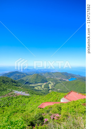 The view from Mt. Myoken in early summer, Unzen City, Nagasaki Prefecture 114717882