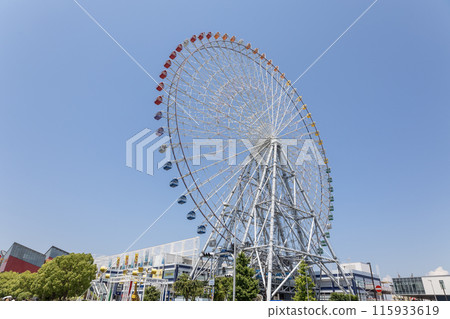 Osaka / Blue sky and Tempozan Ferris Wheel (photographed on June 14, 2024) 115933619