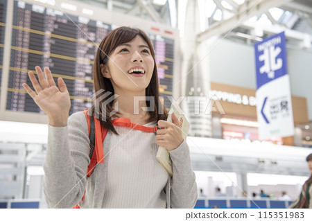 International student at the airport 115351983