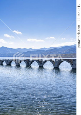 北海道上士幌町，秋日晴朗的舊國鐵志幌線 Taushubetsu 河大橋 119642819