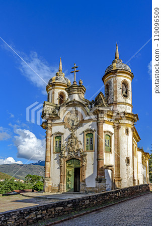 Baroque cathedral in the city of Ouro Preto 119096509