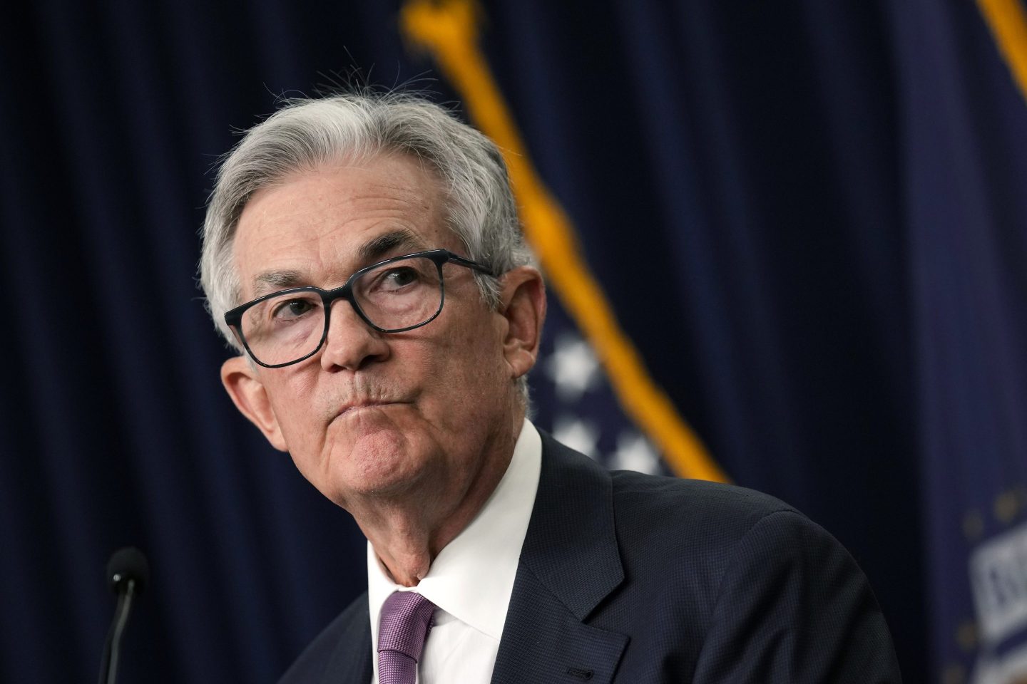 Federal Reserve chair Jay Powell will not be able to avoid a recession, predicts Deutsche Bank.