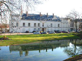 L'hôtel de ville.