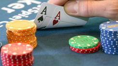 Comportamento al casinò: evitare lo slow roll nel poker