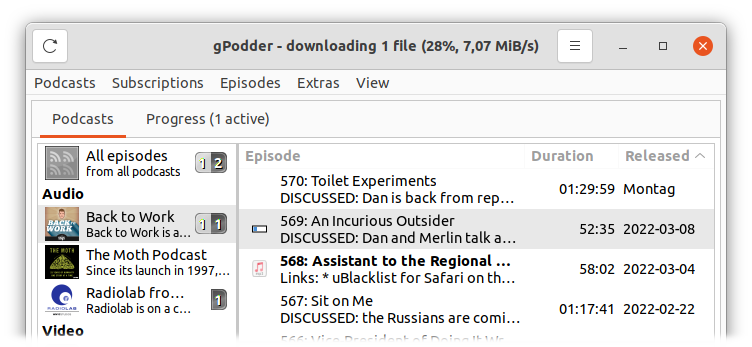 Screenshot of gPodder, showing the GTK3-based Desktop GUI