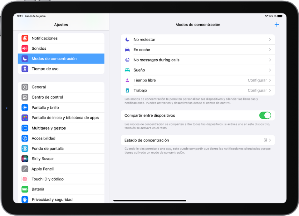 Pantalla con seis opciones de concentración proporcionadas: “No molestar”, Conducción, “No recibir mensajes durante llamadas”, Descanso, “Tiempo libre” y Trabajo. El botón “Compartir entre dispositivos” está activado, lo cual permite usar los mismos ajustes de modos de concentración en todos tus dispositivos Apple.