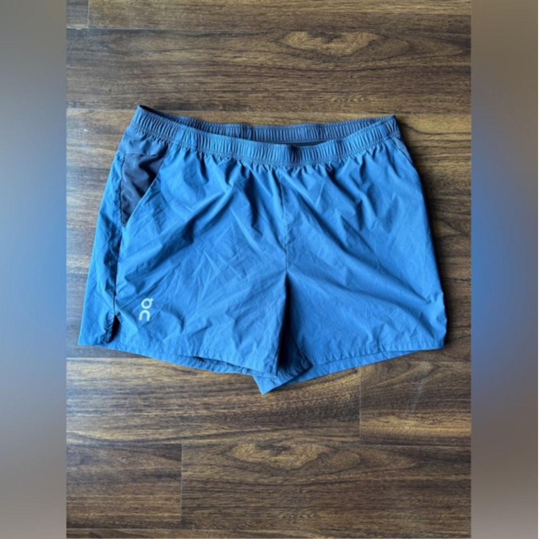 On Run On Clouds Essential Shorts In Dark Navy Si… - image 1