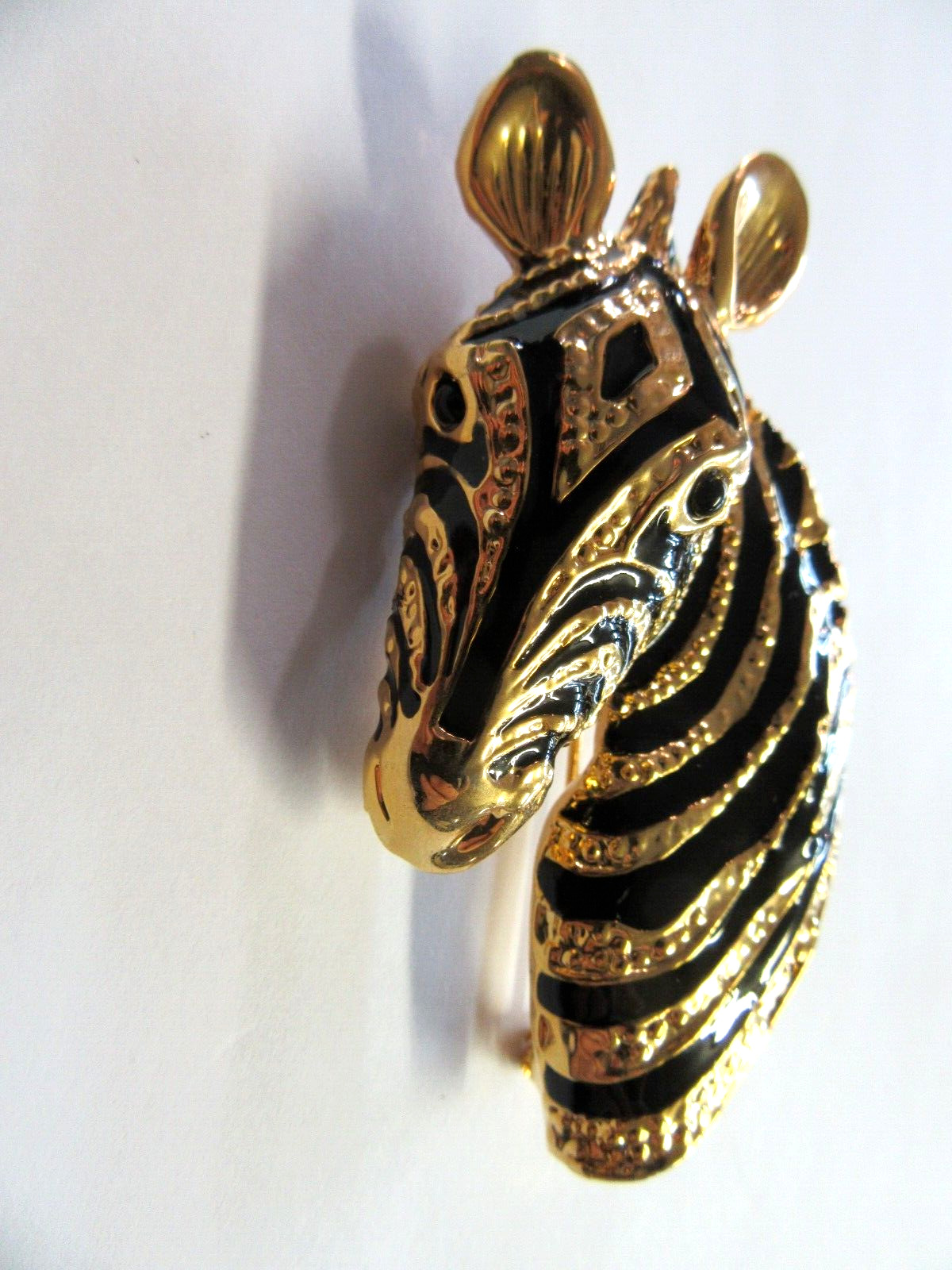 Beautiful Vintage Zebra Brooch in Gold Tone and B… - image 1