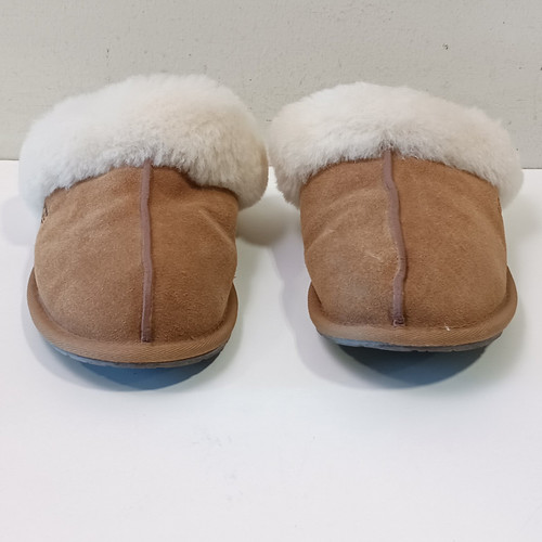 UGG Women's Scuffette II Slippers Size 8 - image 1