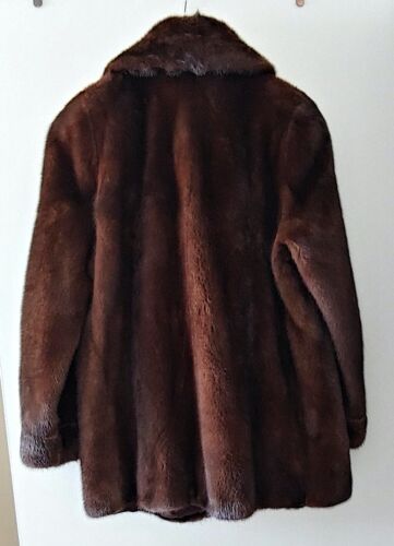 Lady’s Vintage 100% Real Fur Coat (Thick)