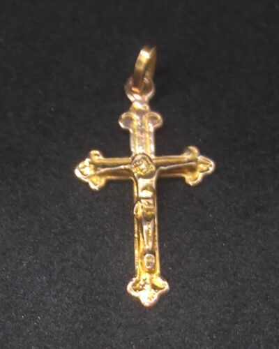 10kt Yellow Gold Cross Pendant