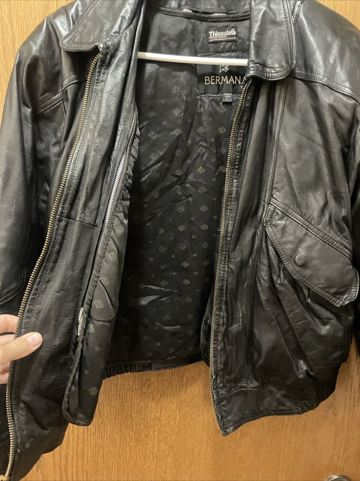 Bermans leather jacket Large - image 10