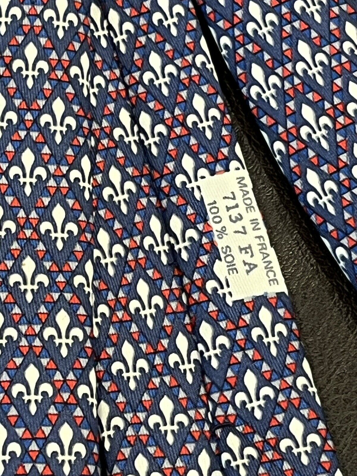 LNWOT Hermes France Silk Tie Fleur De Lis 58x3 3/… - image 3