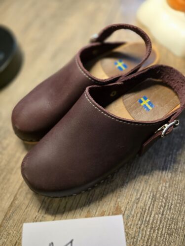 Dark Red Leather Clogs Wooden MIA Alma Made in Swe