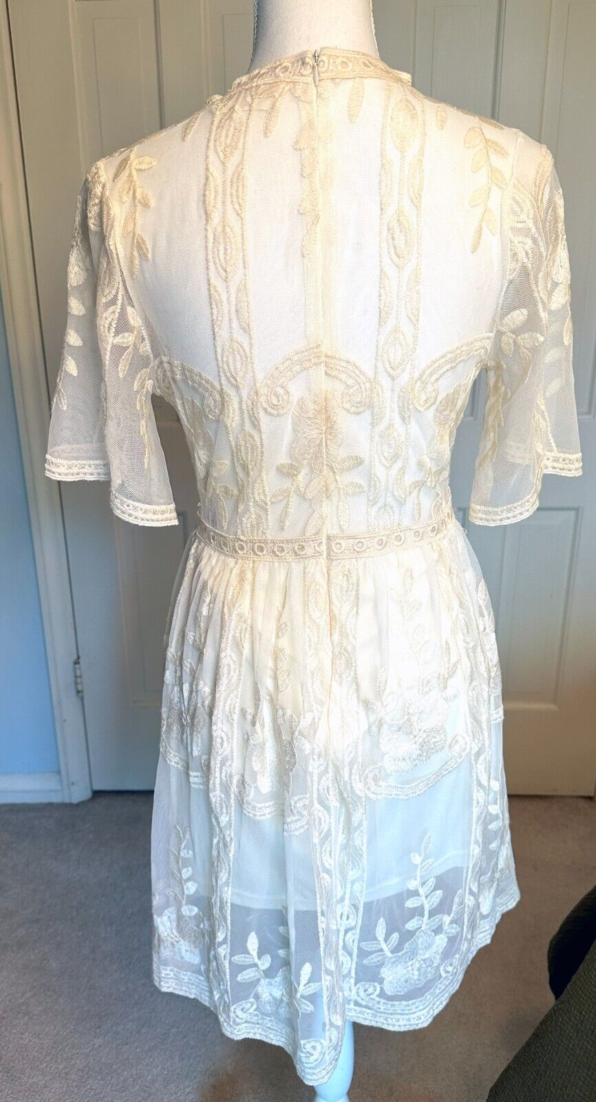 Bella Ella Boutique Ivory Lace Dress-Small-Partia… - image 3