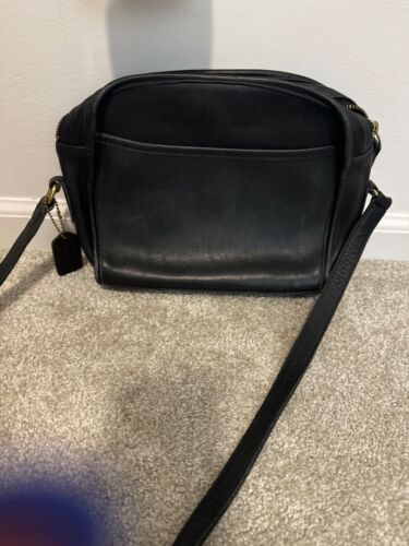 Vintage COACH black genuine leather crossbody bag