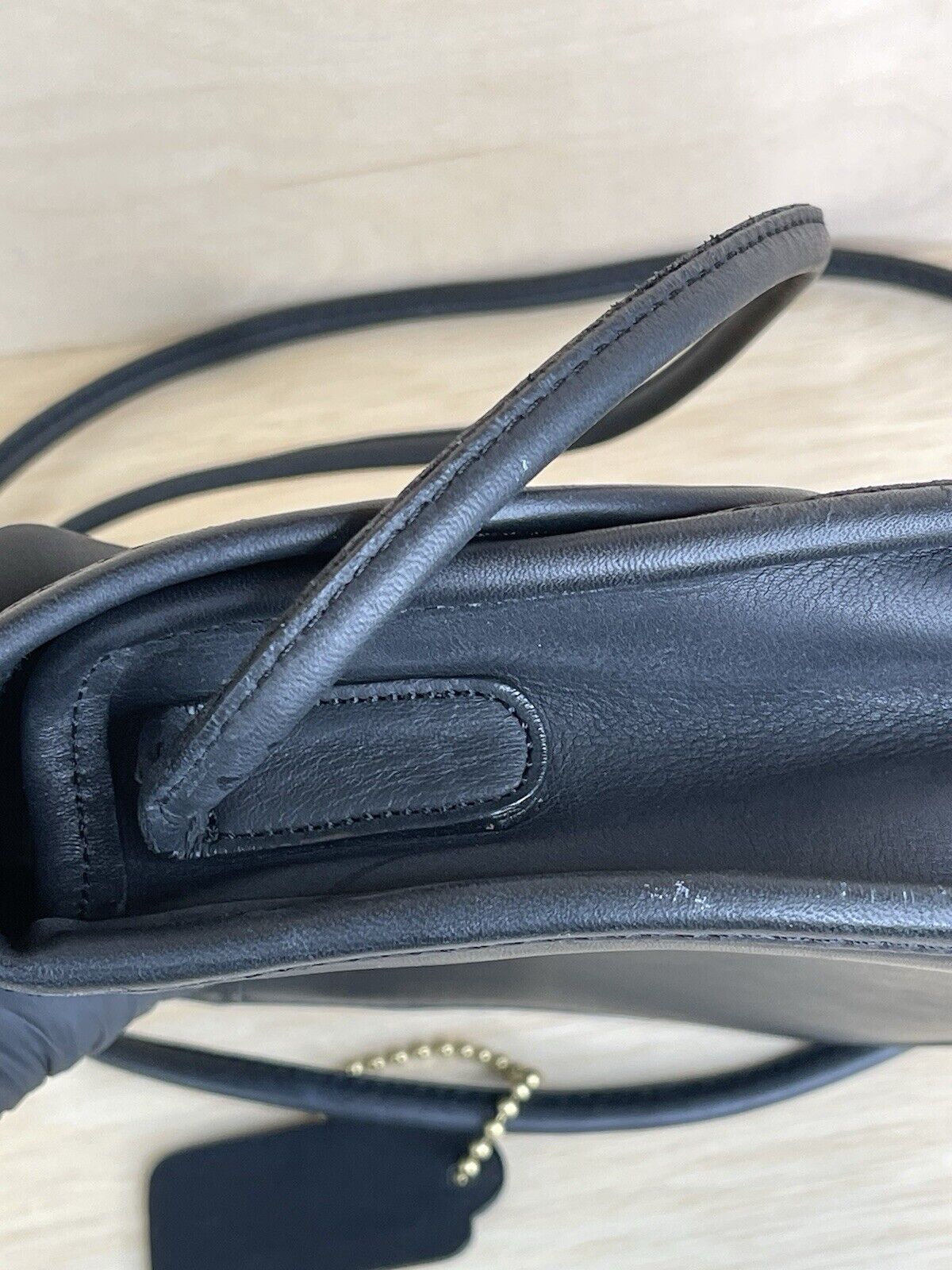 Vintage Coach Crossbody In Black Leather - image 13