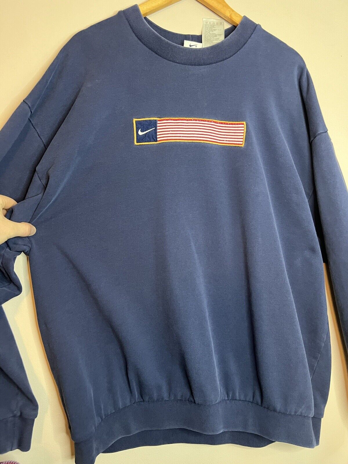 Vtg 90s Nike USA Flag Swoosh Box Logo Crewneck Sw… - image 8