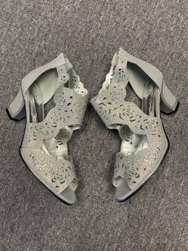 Bella Hanna Sandals Bead Cutout Design Open Toe Heel Zip Block Heel ...