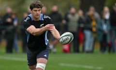 Scott Barrett takes part in the New Zealand captain's run at The Lensbury Hotel in London.