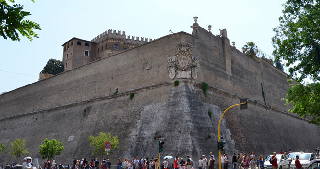 Vatican coat of arms