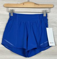 Lululemon Hotty Hot LR Short 4" Lined Size 2 Symphony Blue SYMB 00393 110724CR1 Condition is New With Tags. Shipped with USPS. Will combine shipping on multiple purchases and refund any shipping overage on orders shipped within the US (Combined shipping not available for separate Ebay International Shipping Orders please contact me for a bundle listing) .