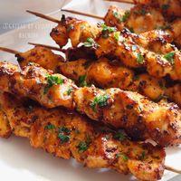 Brochettes de poulet au paprika et moutarde