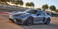 2022 Porsche 718 Cayman GT4 RS Revealed With Race Car DNA