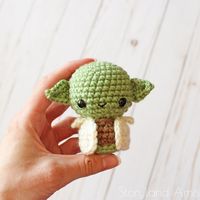 Baby Yoda Inspired Amigurumi Crochet pattern by Holly Salzman, #AD, #Salzman, #Holly, #pattern