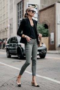 22 Stylish Outfits With Black Blazer Glamsugar.com