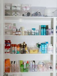 100 Linen Closet Organization Ideas » Lady Decluttered