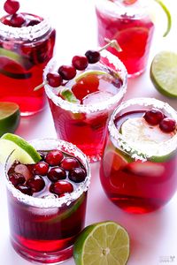 Cranberry Margaritas Recipe -- super easy to make, and perfect for the holidays! | gimmesomeoven.com