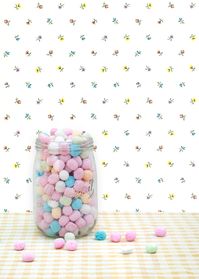 Petites Fleurs Wallpaper ~ Bonbon – Tess Newall