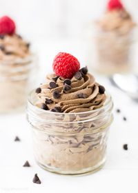 Easy Chocolate Mousse recipe - veggiebalance.com