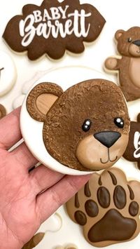 Joyful Designs on Instagram: "Hope everyone got beary full today🐻Happy Thanksgiving!!! • • • • #decoratedcookies #decoratedsugarcookies #decoratedcookie #cookies #cookie #joyfuldesigns #joyfulcookies #sugarcookieart #royalicing #royalicingcookies #cutecookies #sugarcookies #sugarcookie #prettycookies #customcookies #cookieart #edibleart #cookiesofinstagram #cookielife #cookielove #buzzfeedfood #cookiedecoratingvideo #hyperlapse #hyperlapsevideo #satisfying #satisfyingvideos #cookievideo #joyful