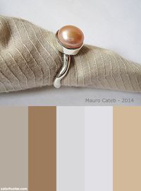 White+Gold+And+Pearl+Ring+Color+Scheme