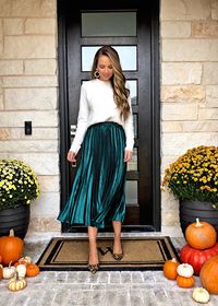 outfit ideas for midi skirts