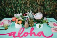 So cute for hawaiian theme! #tabledecor