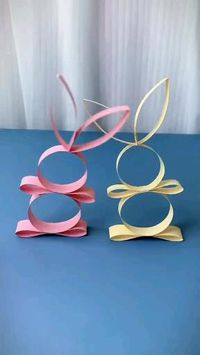 Um DIY Coelhinho da Páscoa de papel