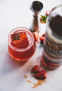 port-soaked strawberry spritzes | symbiosis | holly + flora