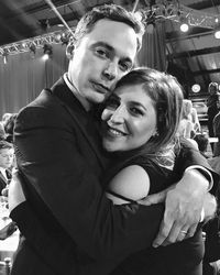 comentários - mayim bialik (@missmayim) no Instagram: “I owe so much to @therealjimparsons”